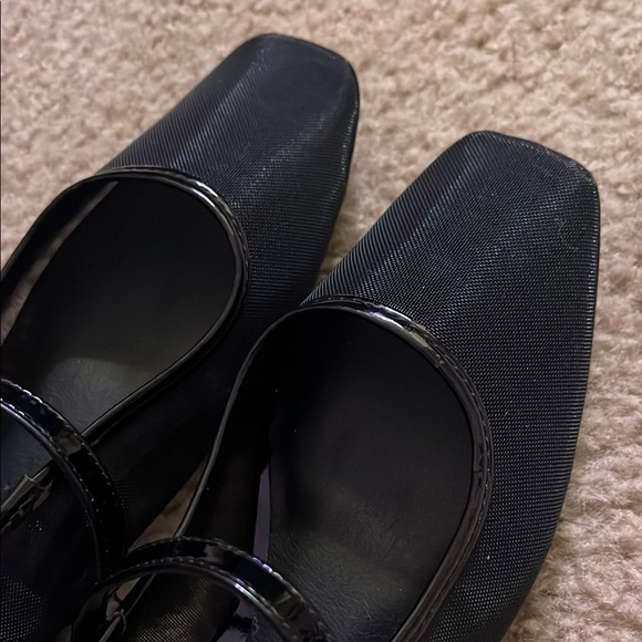 Steve Madden Black Jessey Mary Jane Shoes - Picture 5 of 5
